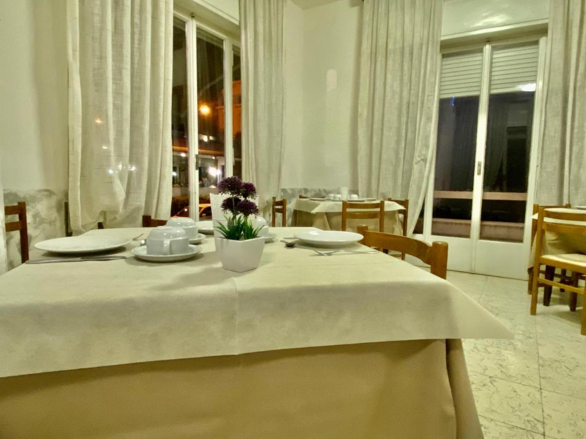 Villa Derna ริมินี ภายนอก รูปภาพ